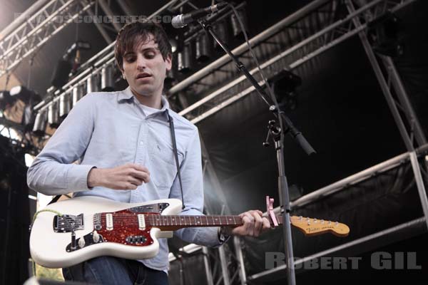 THE PAINS OF BEING PURE AT HEART - 2009-07-30 - PAREDES DE COURA (Portugal) - Praia do Tabuao - 